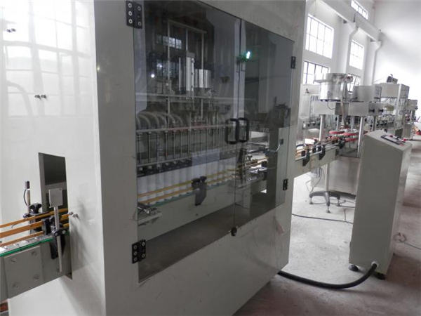 स्टेनलेस स्टील पूर्ण स्वयंचलित ब्लीच फिलिंग मशीन