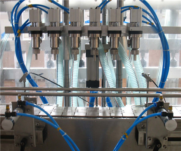 सिक्स हेड ऑटोमॅटिक लिक्विड फिलिंग मशीन